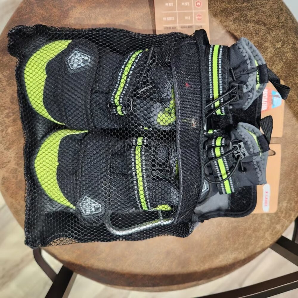 NEW Dog shoes / Booties. For Xlarge dog